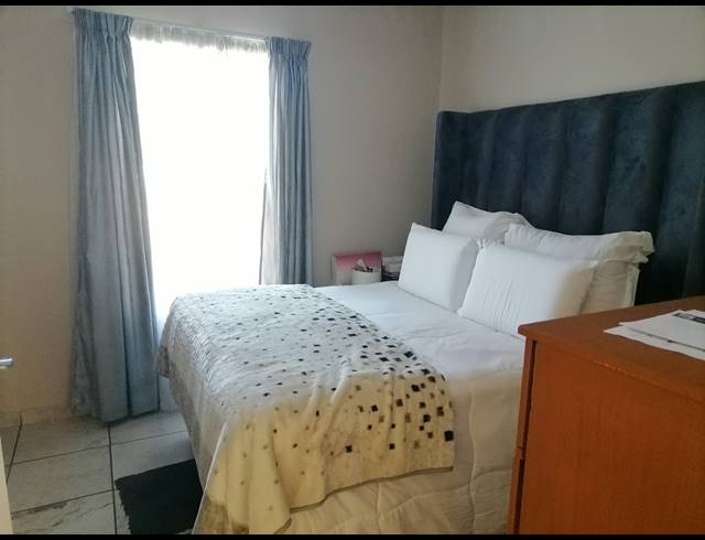 2 BEDROOM APARTMENT FOR SALE IN WATERVAL EAST